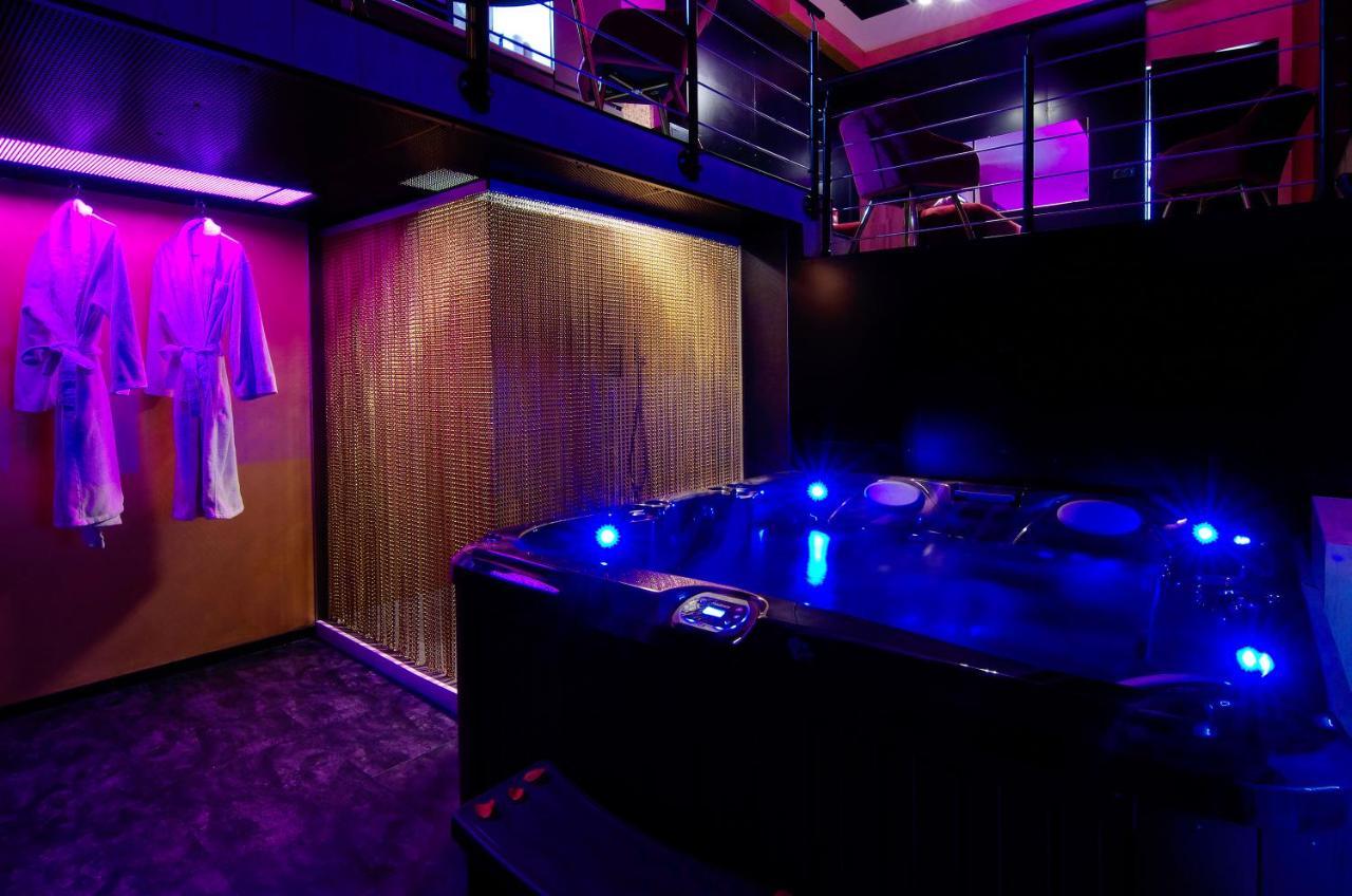 Mieuxqualhotel Jacuzzi Privatif Love Room Bordéus Exterior foto